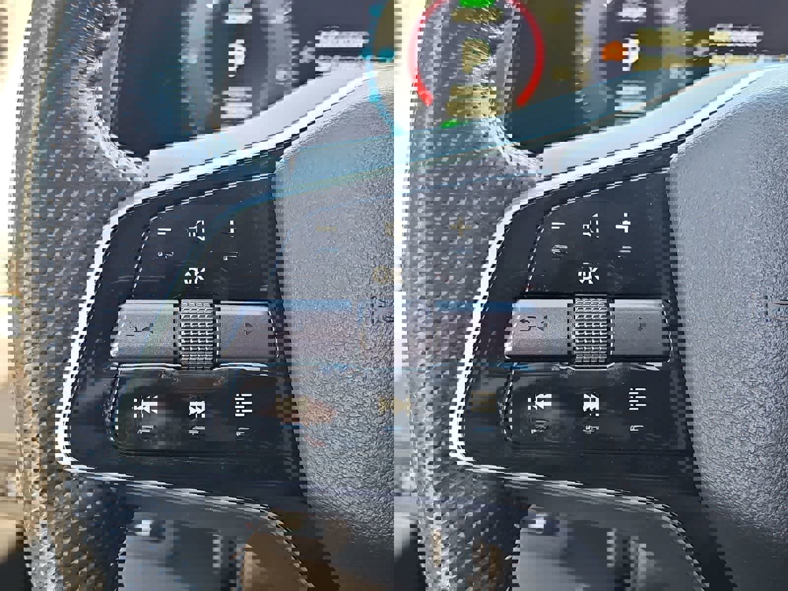 Used 2023 Nissan Ariya image 23