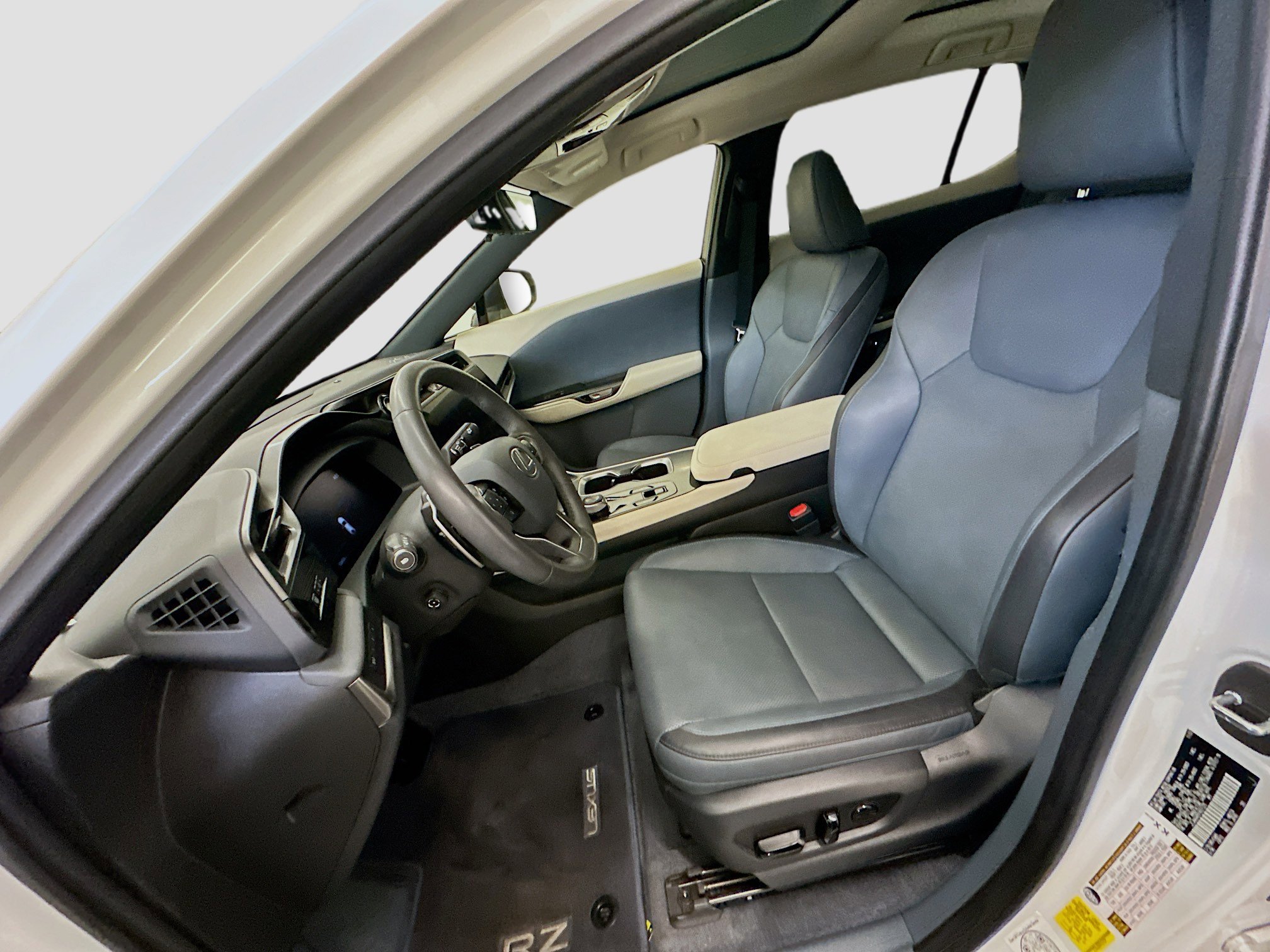 Used 2023 Lexus RZ 450e Premium w/ Technology Package image 13