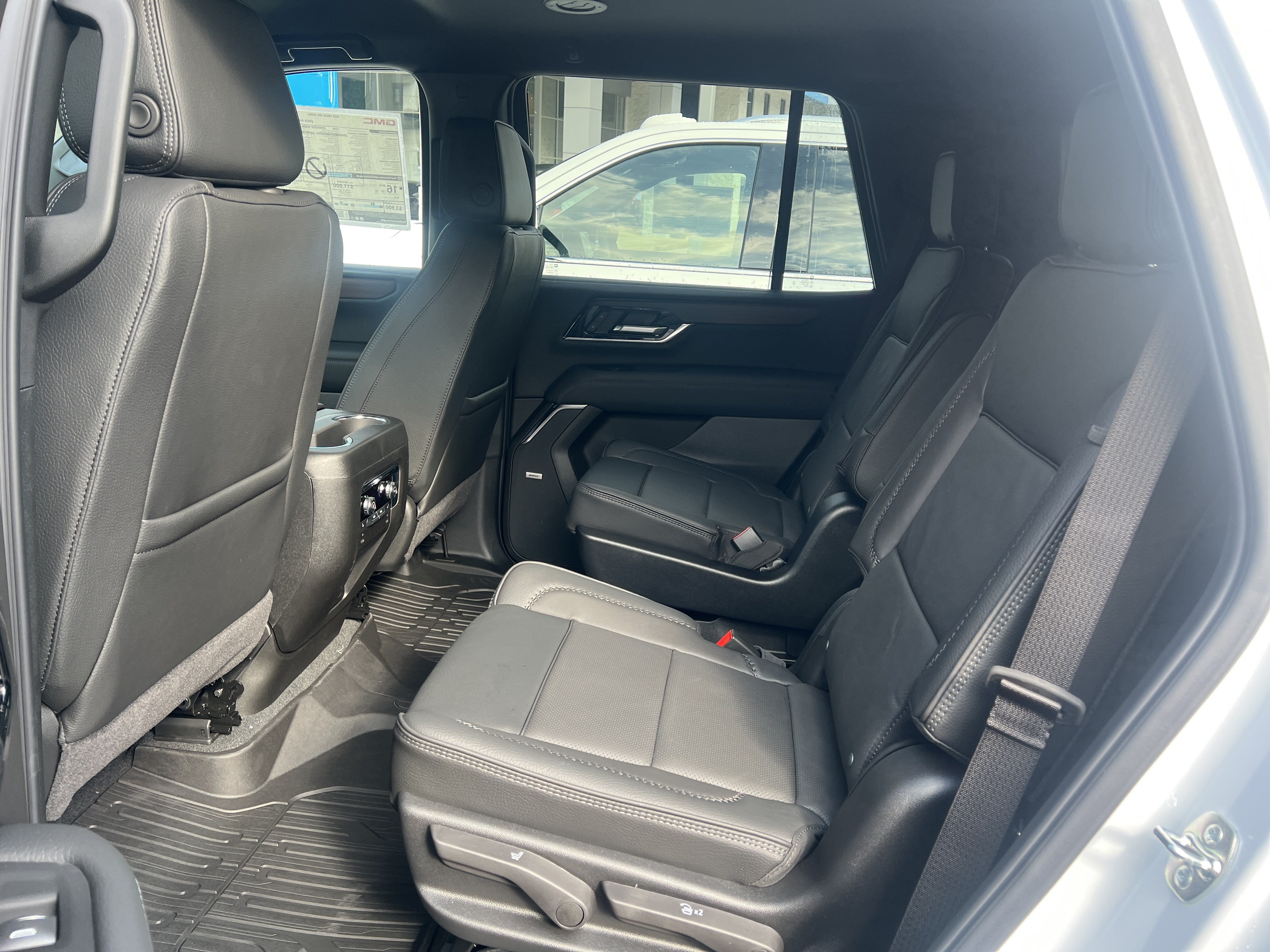 New 2026 GMC Yukon Denali w/ LPO, Get Active Package AWD/4WD image 13