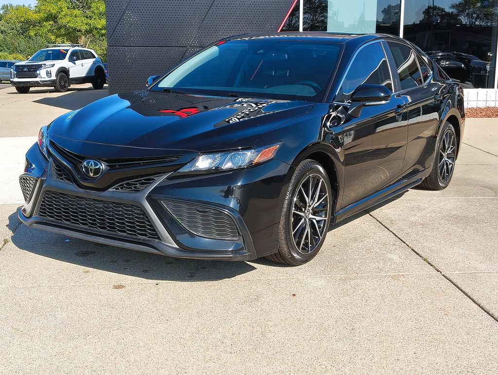 Used 2024 Toyota Camry SE