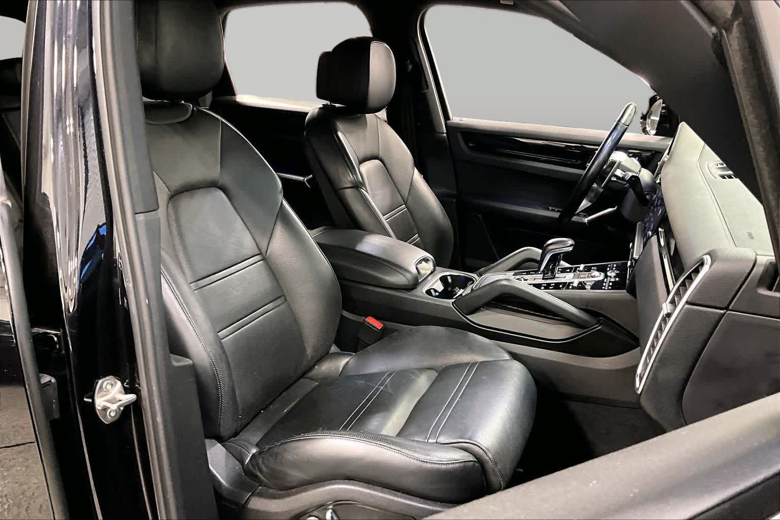 Used 2019 Porsche Cayenne S AWD/4WD image 9