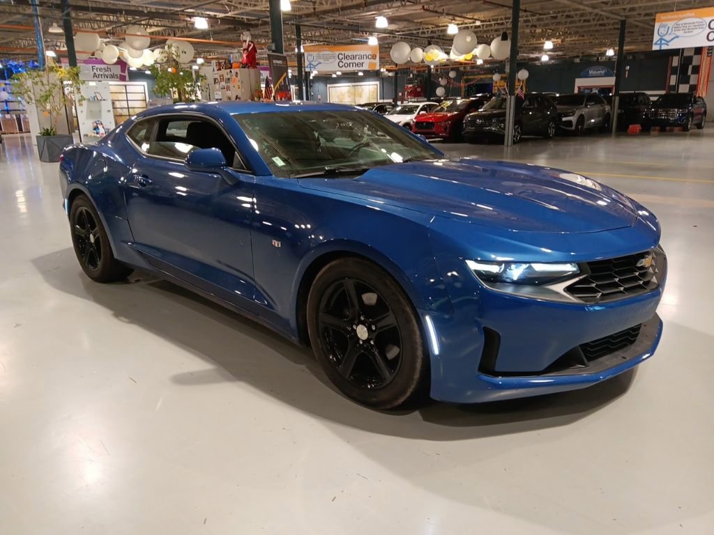 Used 2019 Chevrolet Camaro LT w/ Technology Package image 4