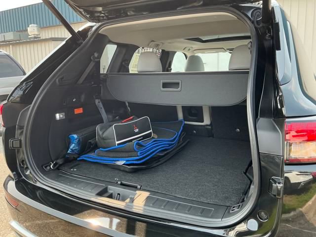 New 2025 Mitsubishi Outlander SEL image 21