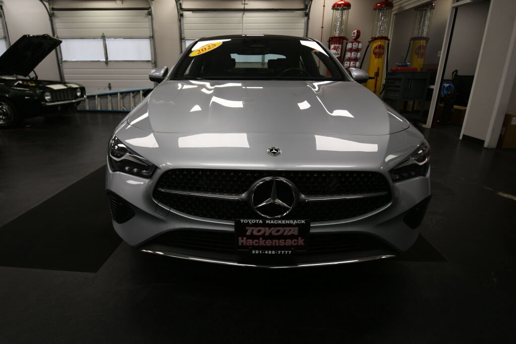 Used 2025 Mercedes-Benz CLA 250 4MATIC image 3