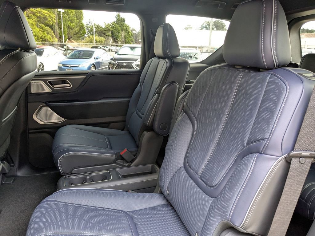 New 2026 INFINITI QX80 4WD image 25