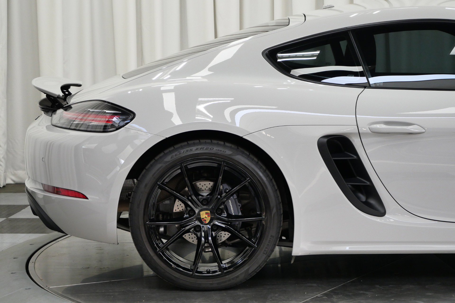 Used 2024 Porsche 718 Cayman image 35