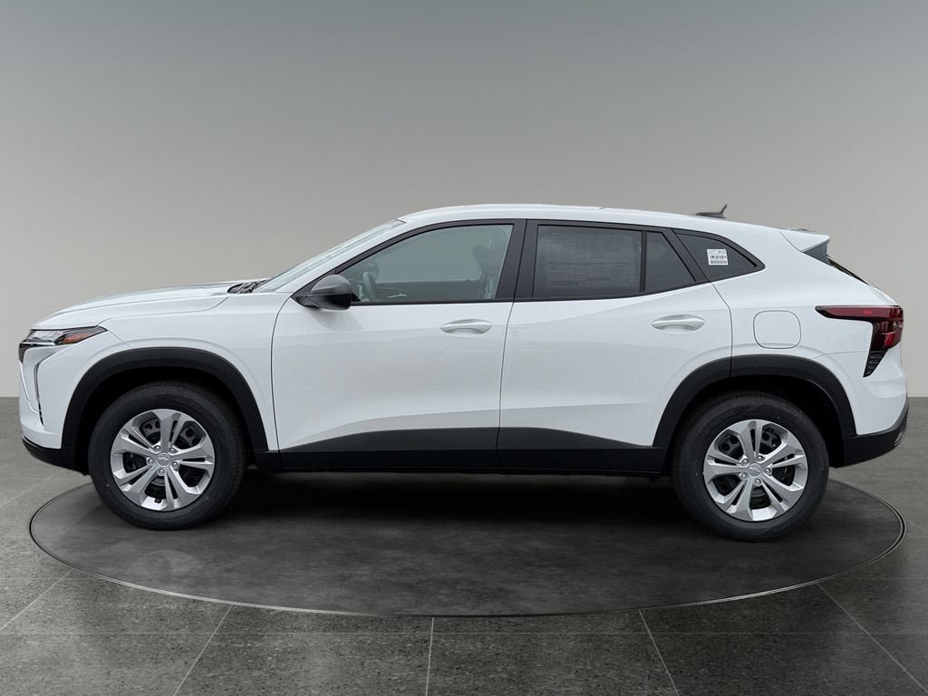 New 2026 Chevrolet Trax LS w/ Driver Confidence Package FWD image 5