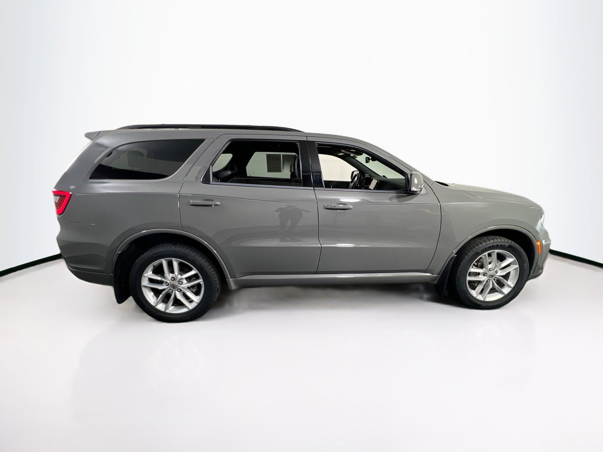 Used 2022 Dodge Durango GT image 4