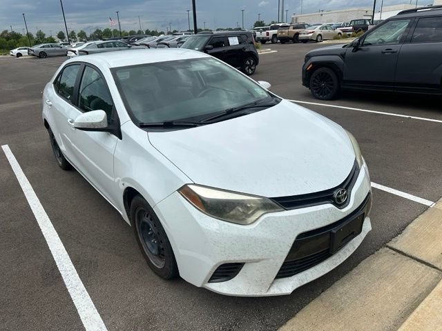 Used 2015 Toyota Corolla LE FWD image 5
