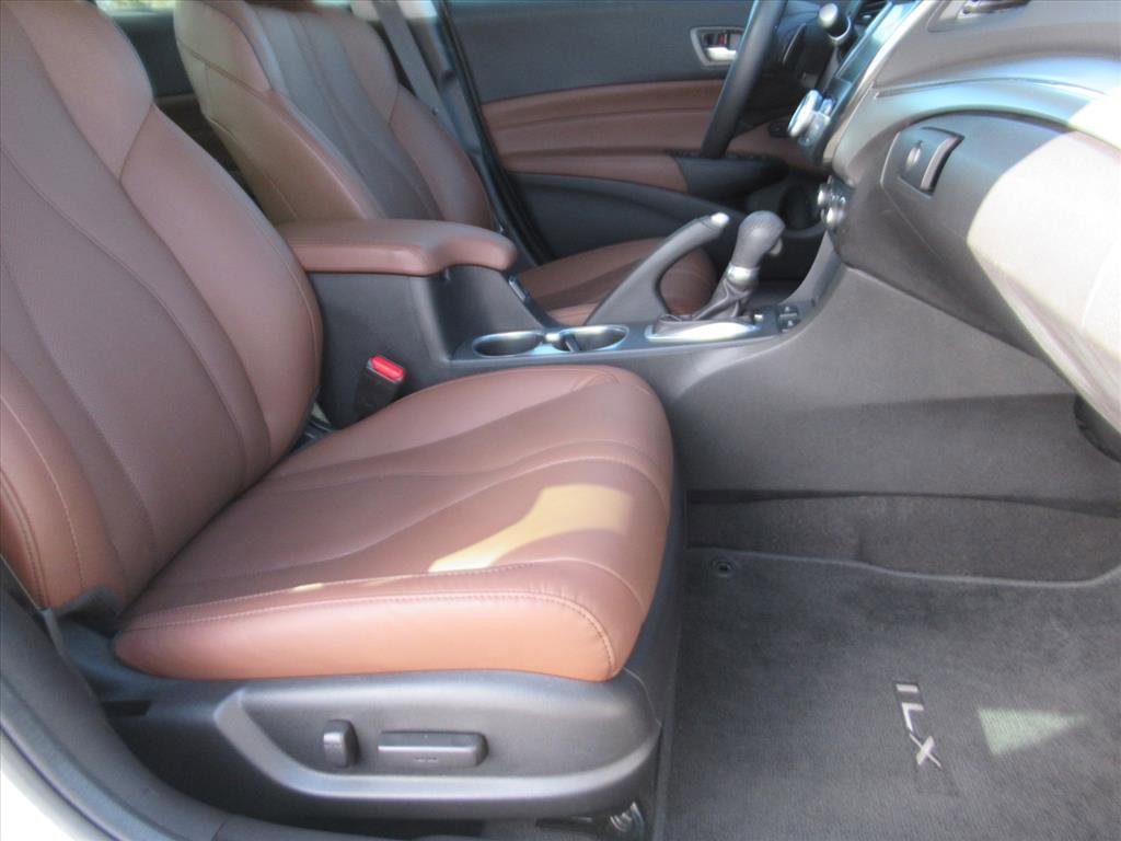 Used 2022 Acura ILX w/ Premium Package image 9