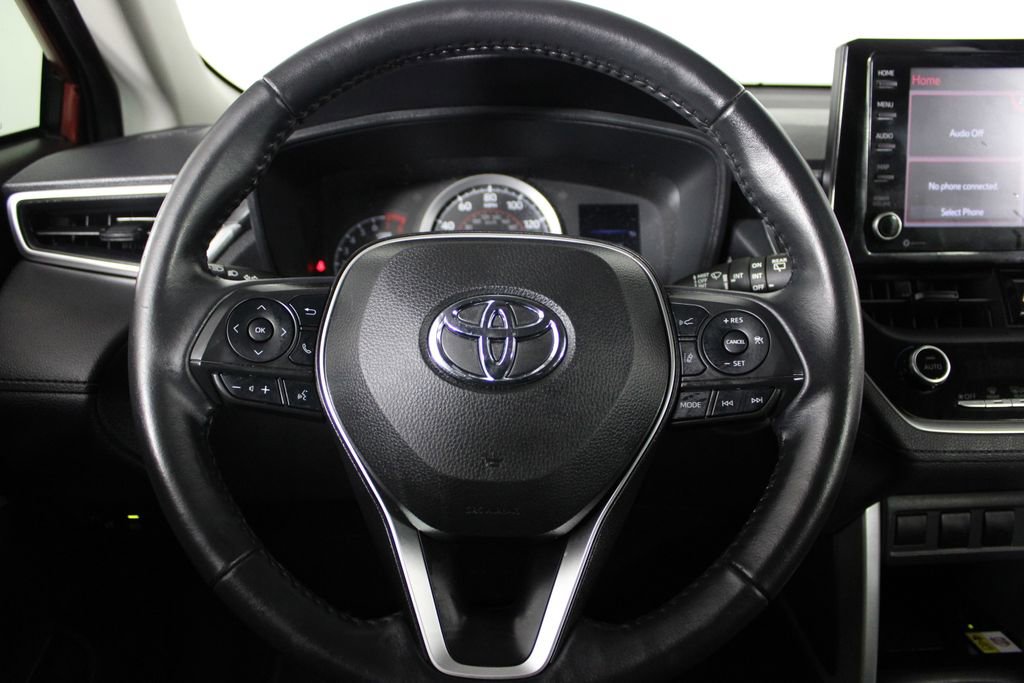 Used 2022 Toyota Corolla Cross LE image 23