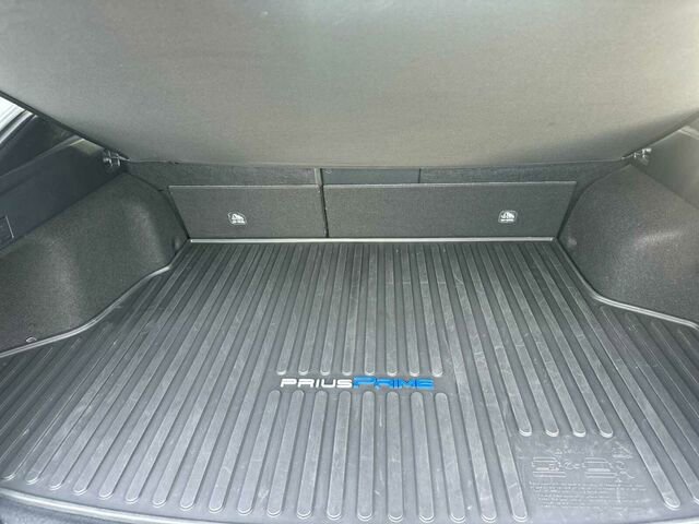 Used 2019 Toyota Prius Prime Premium image 18