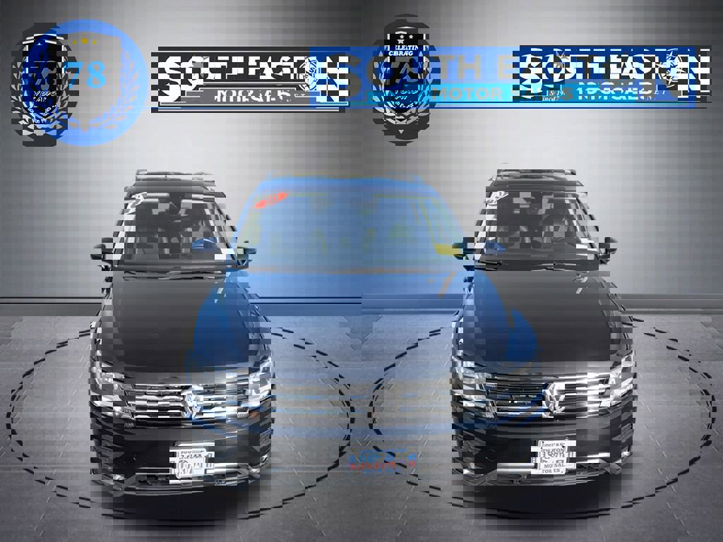 Used 2020 Volkswagen Tiguan SEL image 4