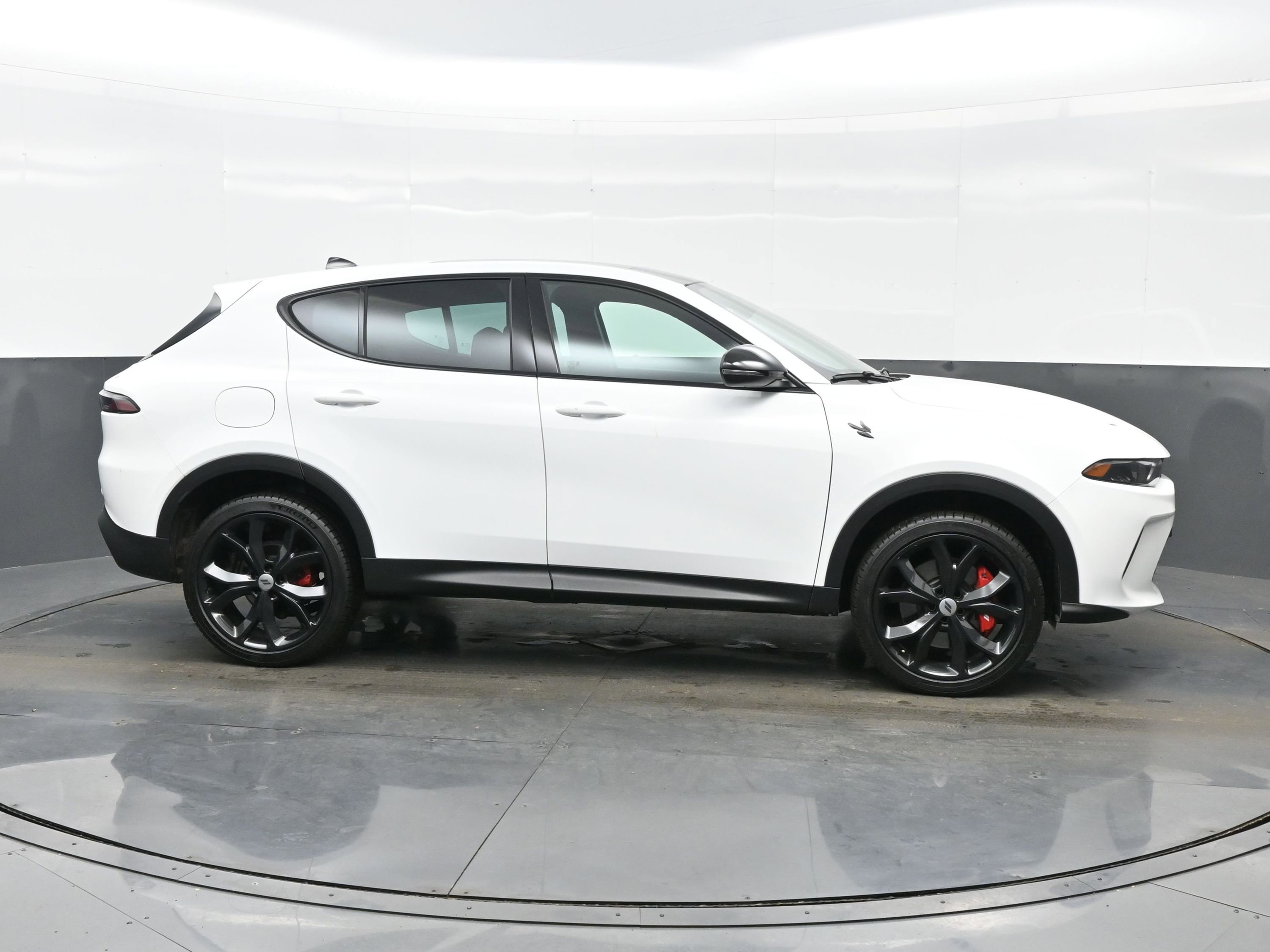 Used 2024 Dodge Hornet GT image 7