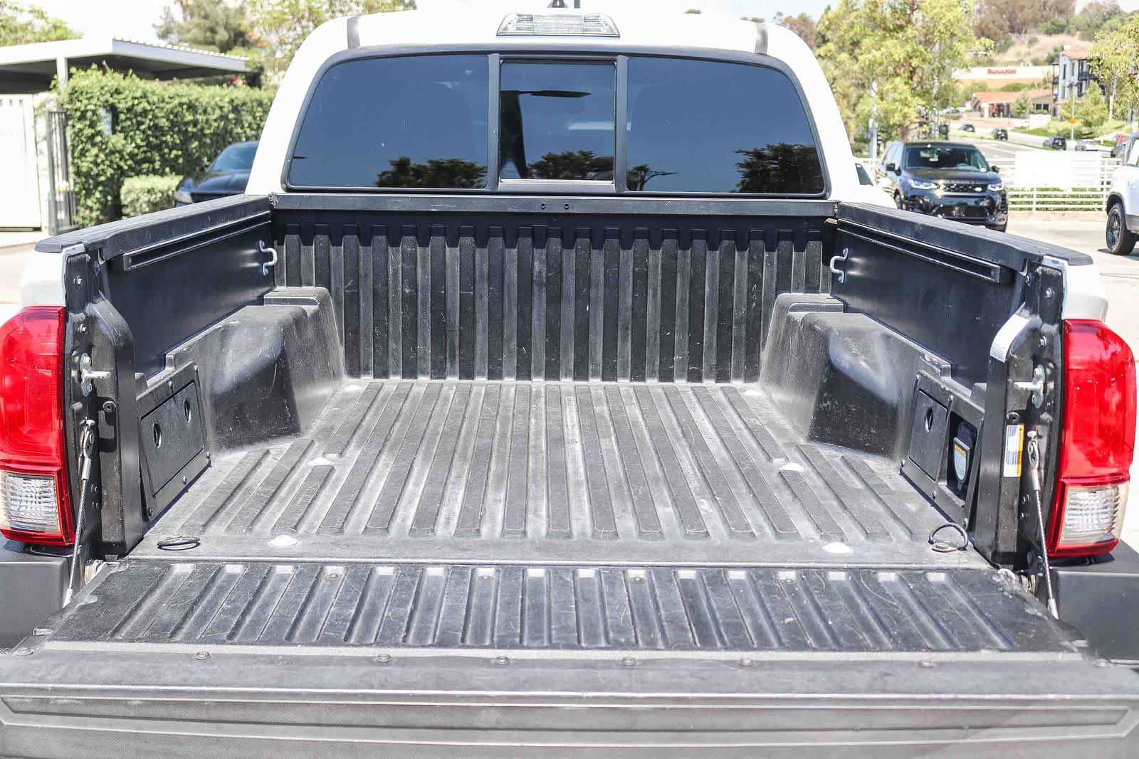 Used 2016 Toyota Tacoma TRD Off-Road w/ Towing Package RWD image 27