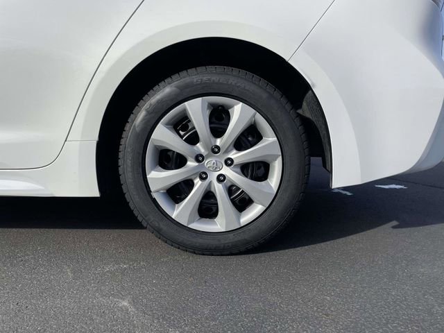 Used 2024 Toyota Corolla LE image 9
