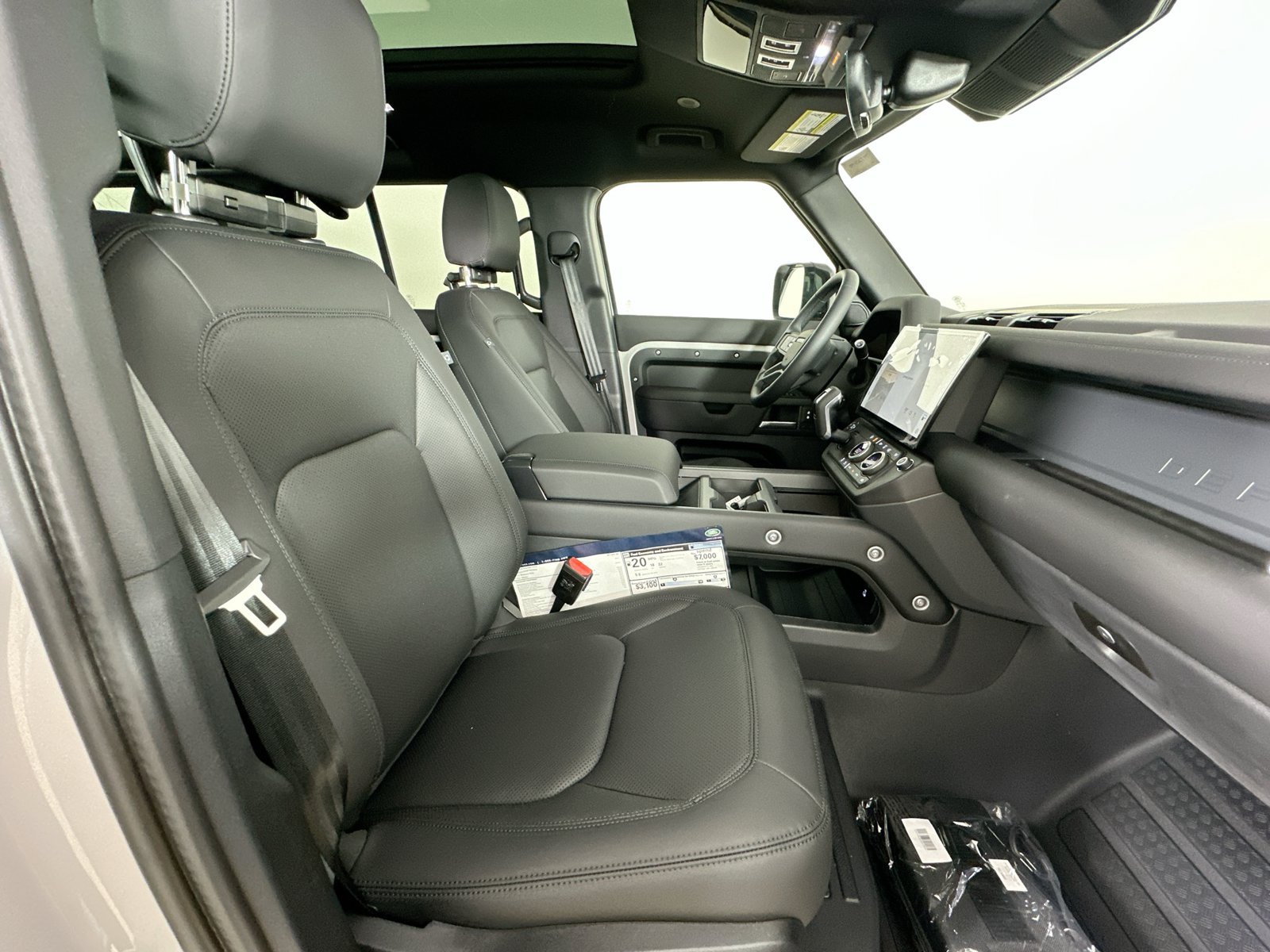New 2026 Land Rover Defender 110 S AWD/4WD image 44