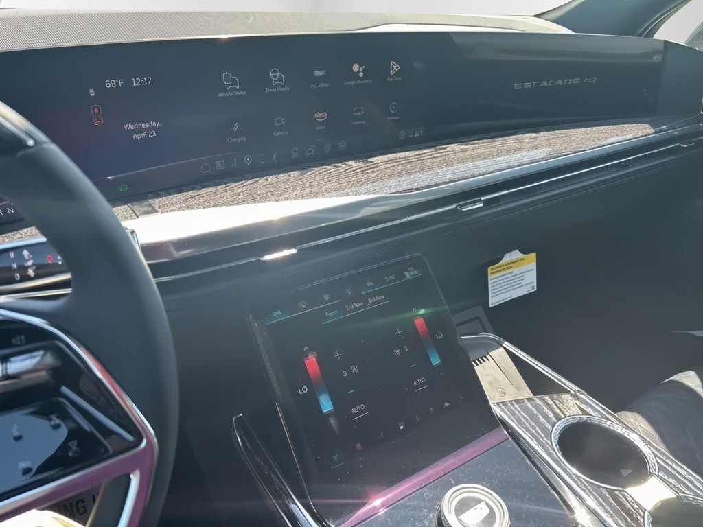 New 2025 Cadillac Escalade IQ Luxury 1 image 31