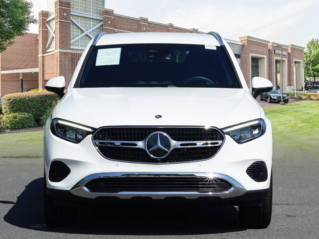 Certified 2025 Mercedes-Benz GLC 300 image 2