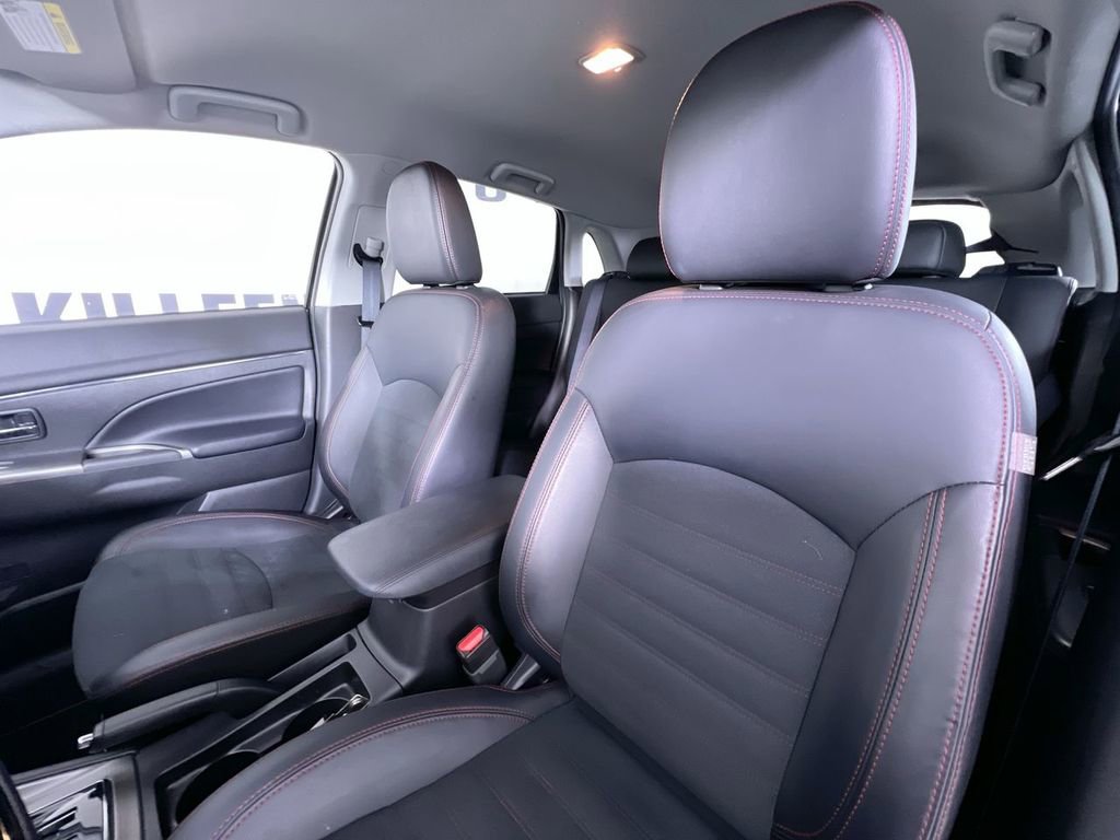 Used 2024 Mitsubishi Outlander Sport AWD image 13