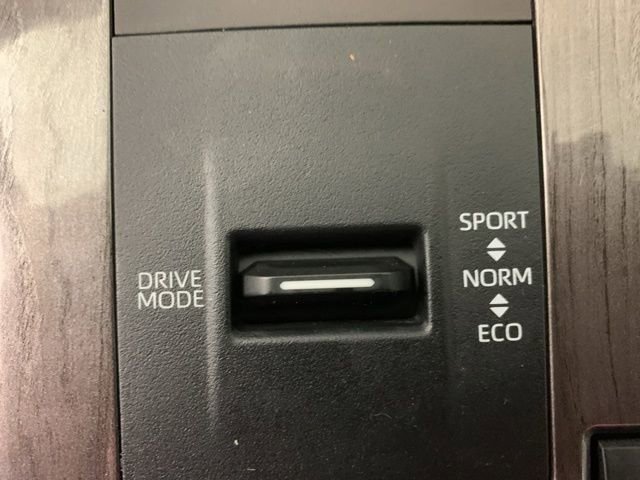 Used 2021 Toyota Highlander Platinum image 31