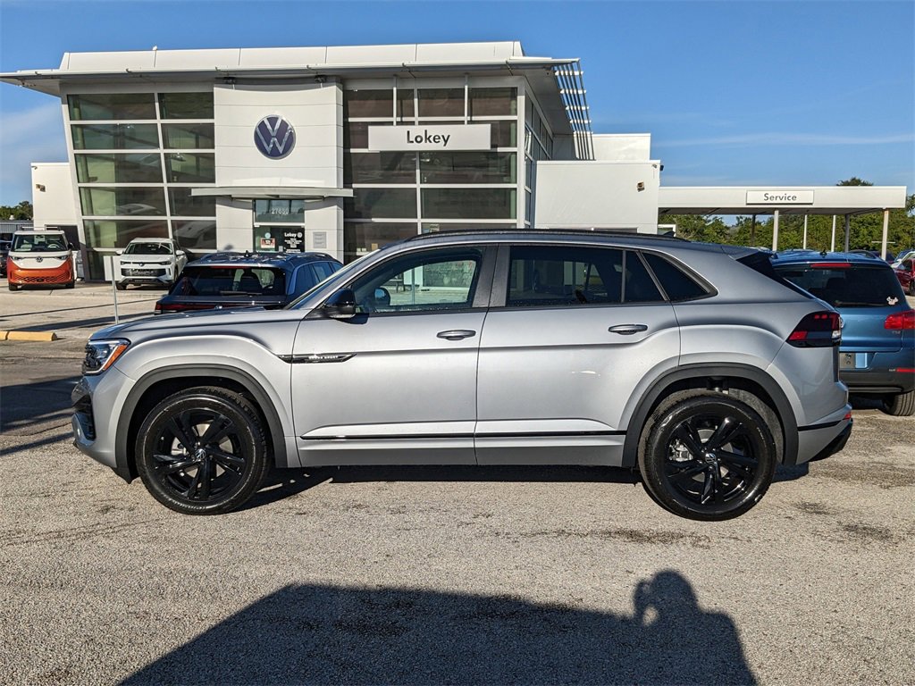 New 2026 Volkswagen Atlas Cross Sport SEL R-Line image 5