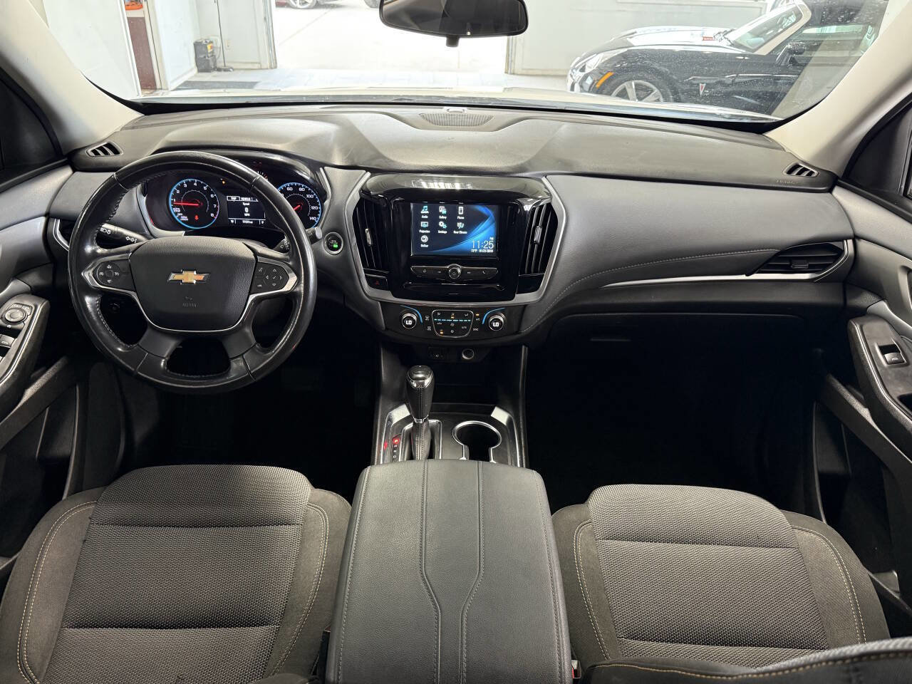 Used 2019 Chevrolet Traverse LT w/ LPO, Cargo Package FWD image 9