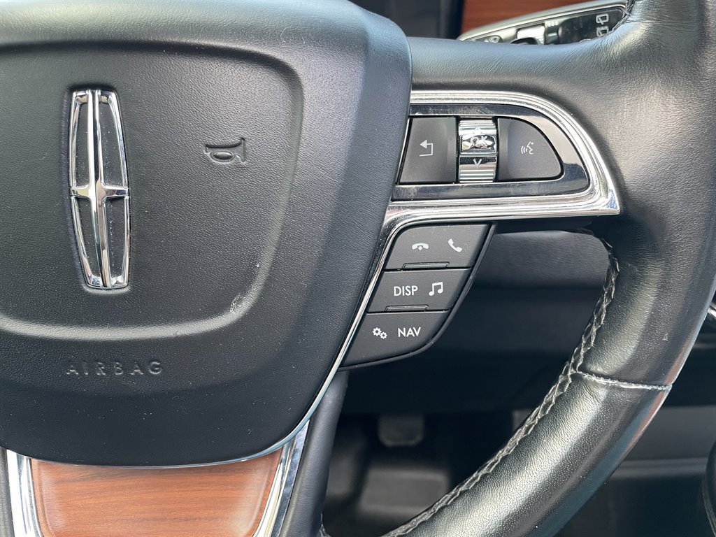 Used 2019 Lincoln Navigator L Select AWD/4WD image 39
