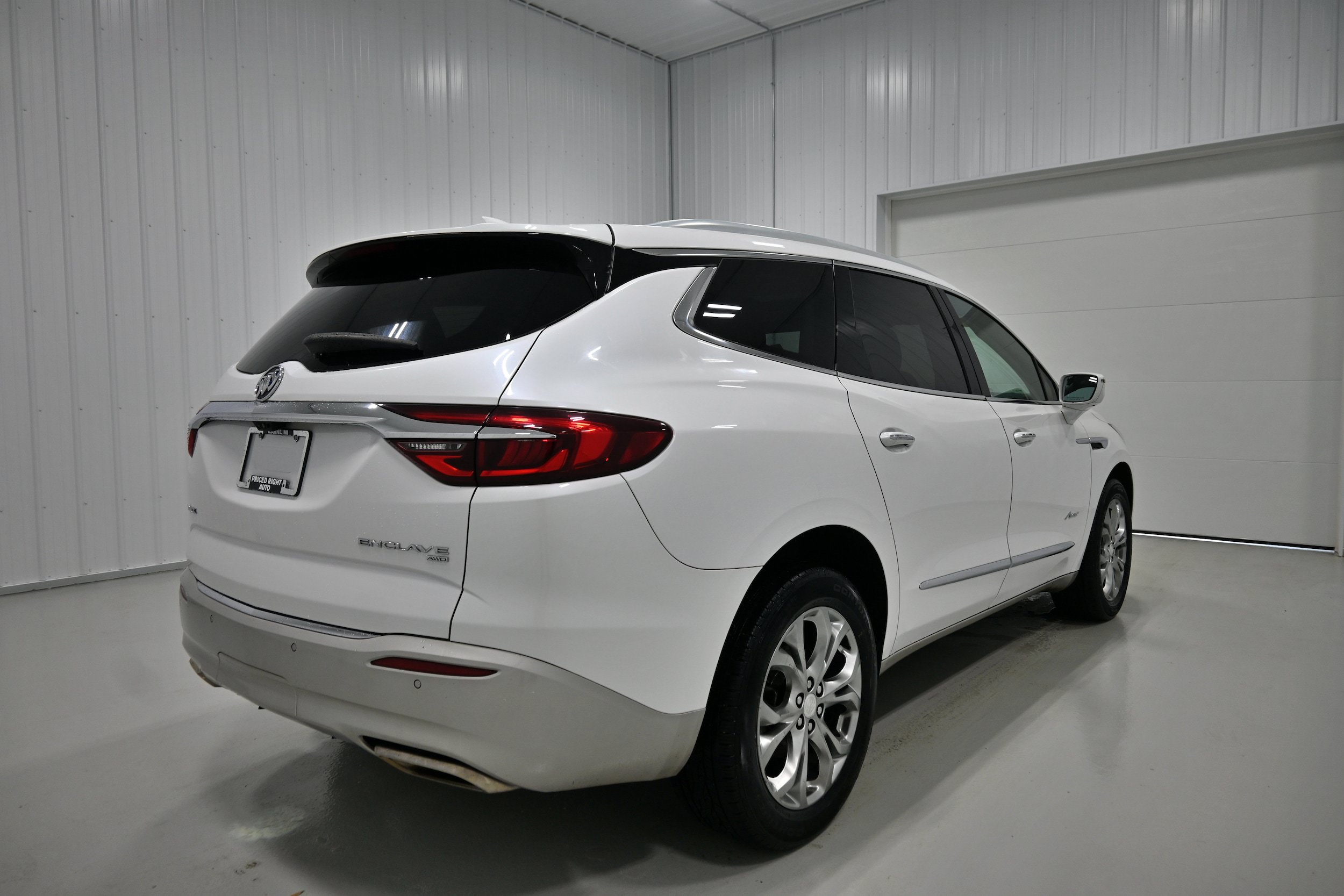 Used 2018 Buick Enclave Avenir AWD/4WD image 42