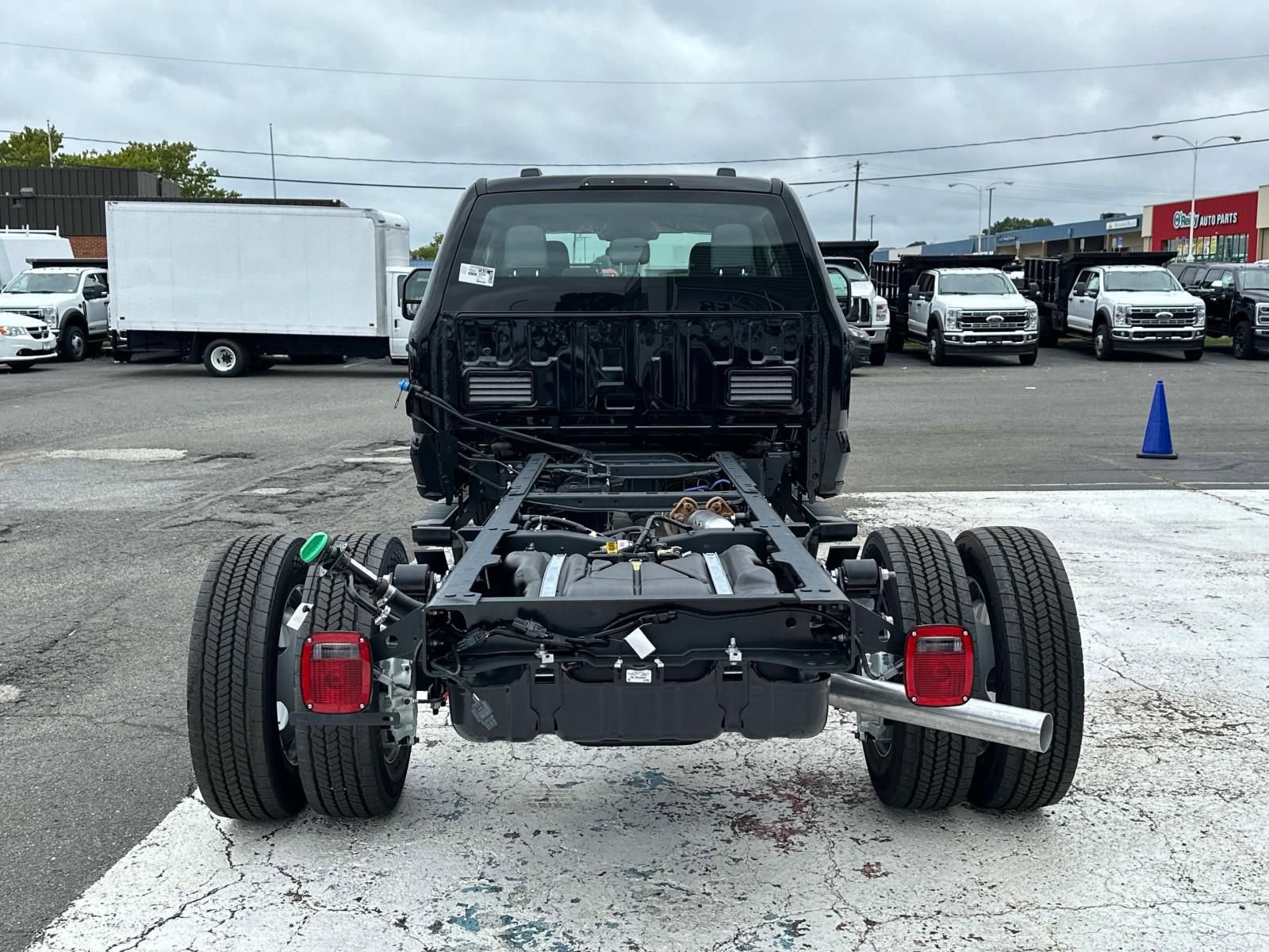 New 2024 Ford F550 4x4 Crew Cab Super Duty image 3