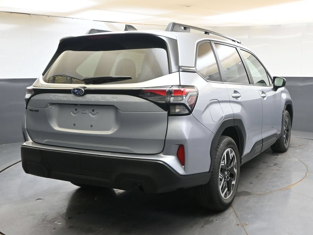Certified 2025 Subaru Forester Premium AWD/4WD image 5
