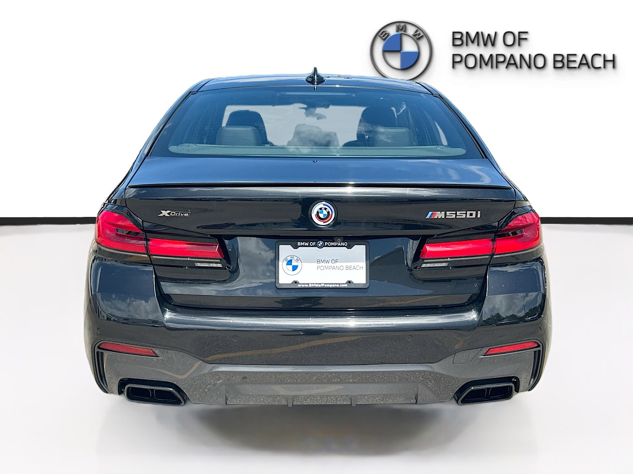 Used 2023 BMW M550i xDrive w/ Executive Package image 6