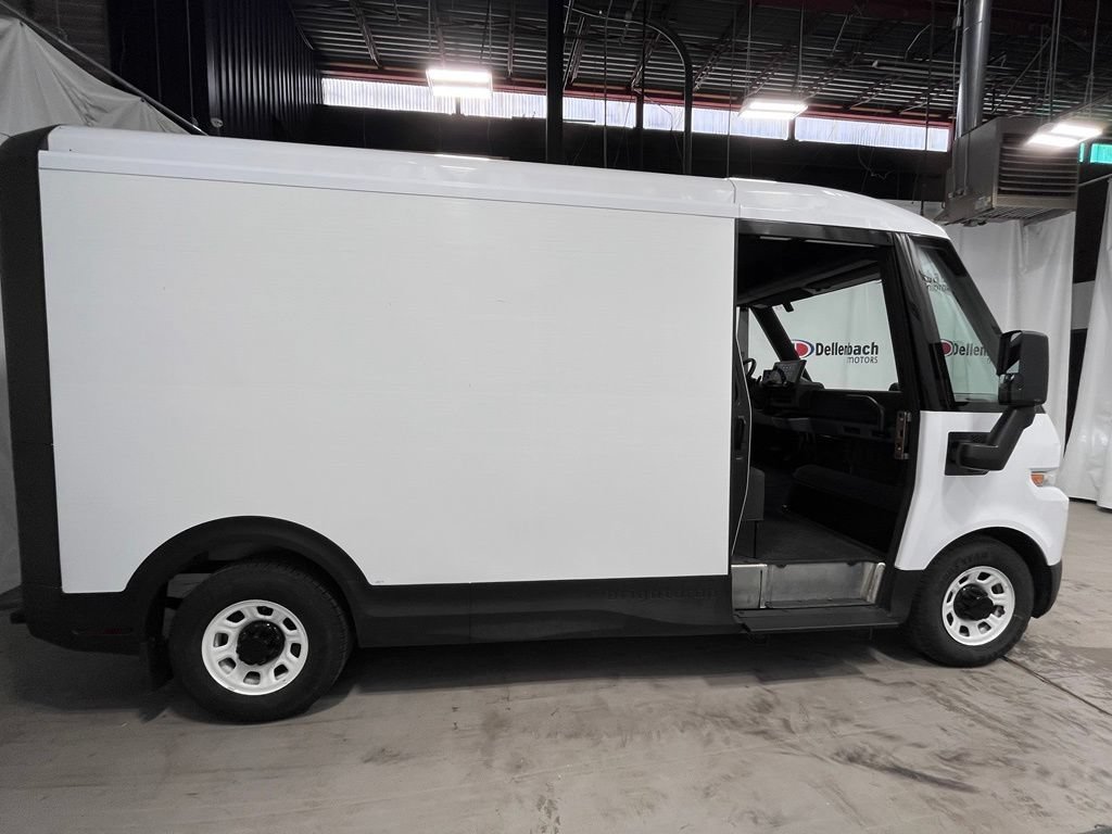 Used 2024 Chevrolet Brightdrop 400 w/ Commercial Equipment Package AWD/4WD image 8