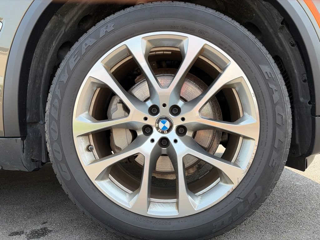 Used 2023 BMW X5 xDrive40i w/ Premium Package AWD/4WD image 24