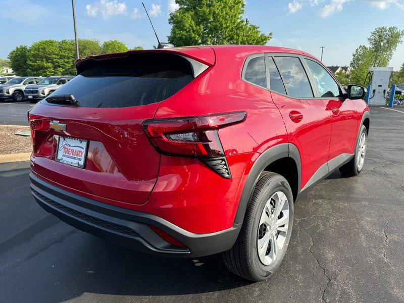 New 2026 Chevrolet Trax LS FWD image 27