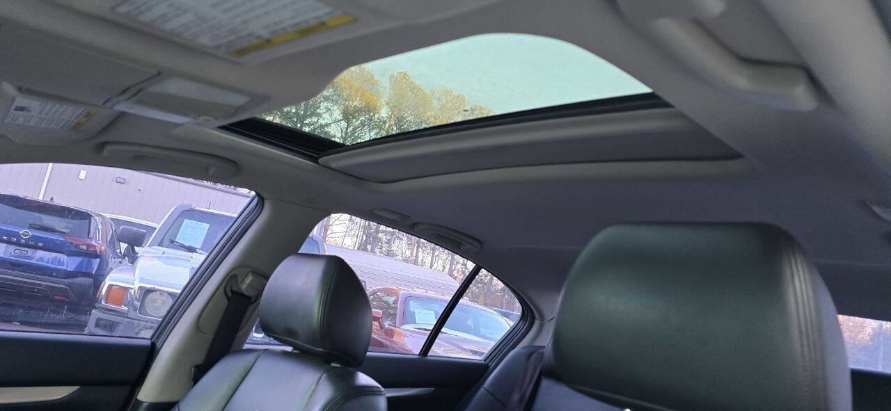 Used 2013 INFINITI G37 x AWD 4dr Sedan w/ Premium Pkg image 19