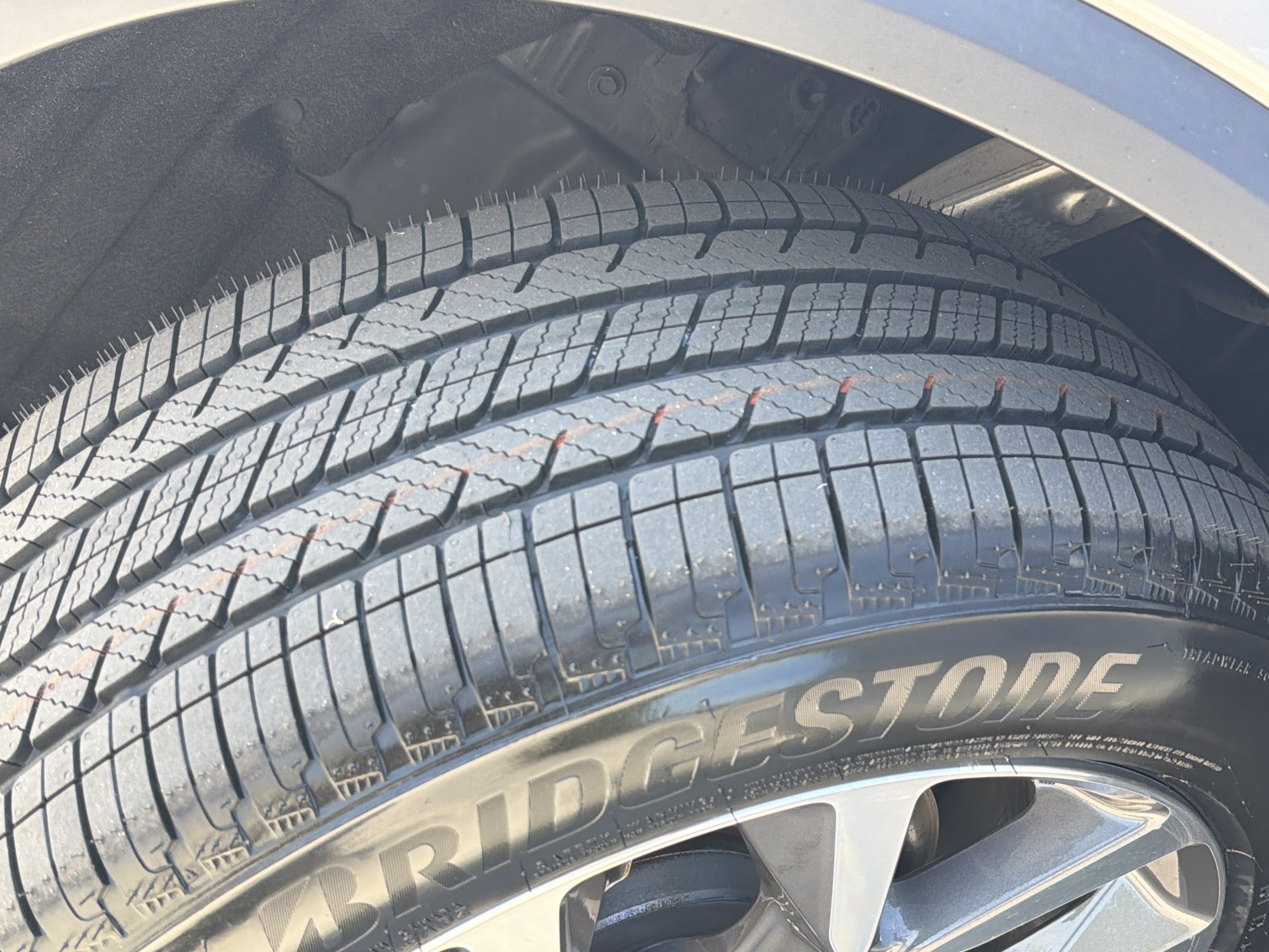 Certified 2024 Acura MDX w/ Technology Package FWD image 12