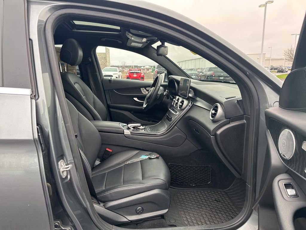 Used 2018 Mercedes-Benz GLC 300 4MATIC Coupe image 41