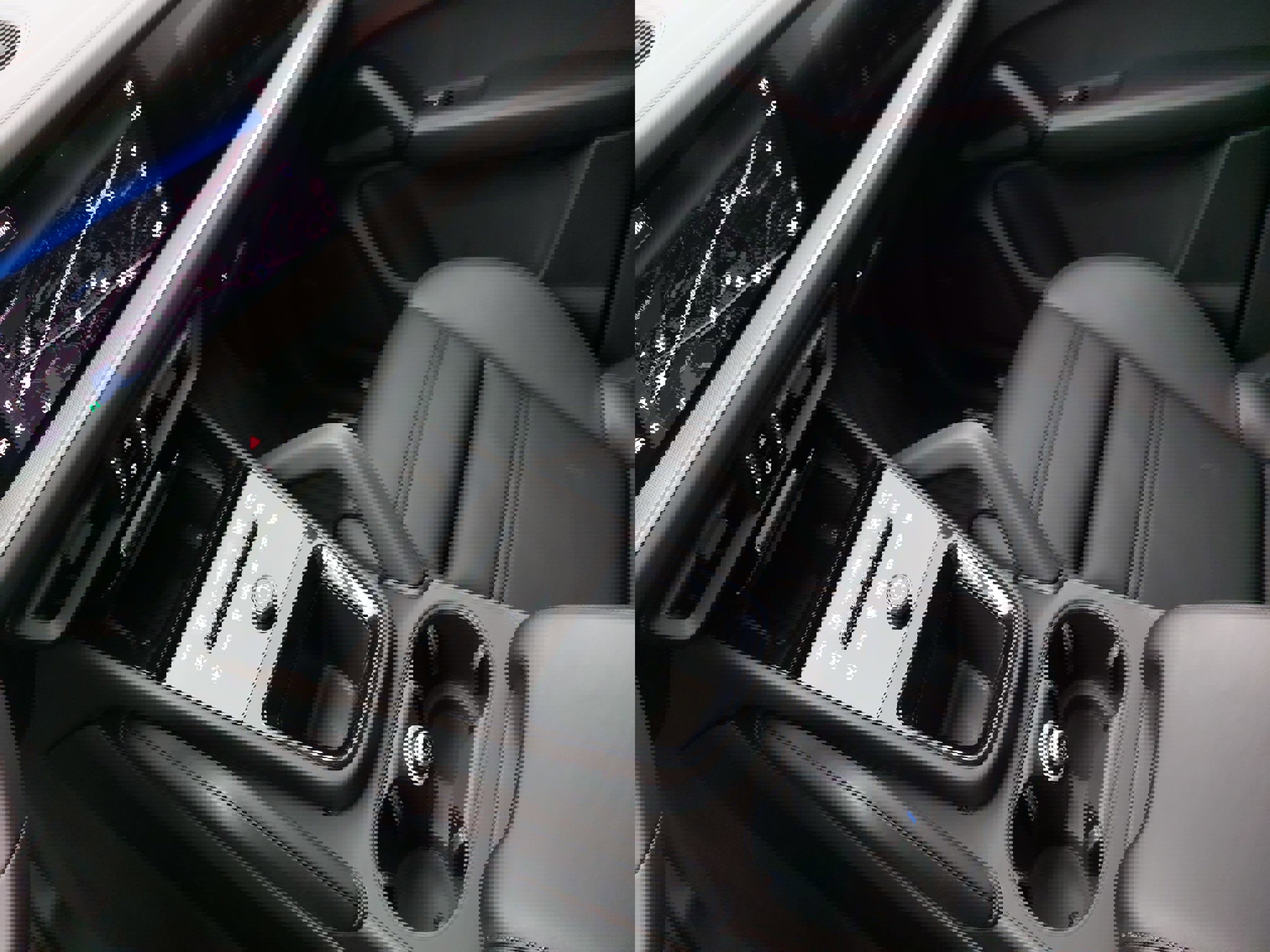 Used 2025 Porsche Cayenne Coupe w/ Premium Package Plus image 27