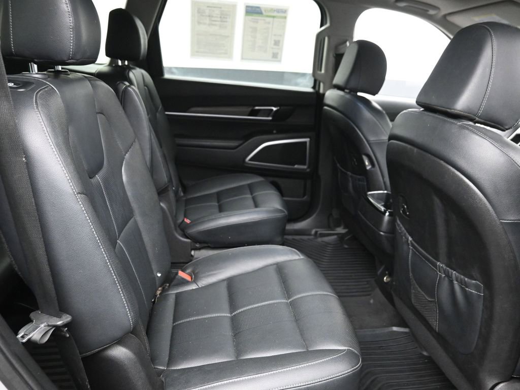 Used 2022 Kia Telluride EX w/ EX Premium Package image 8