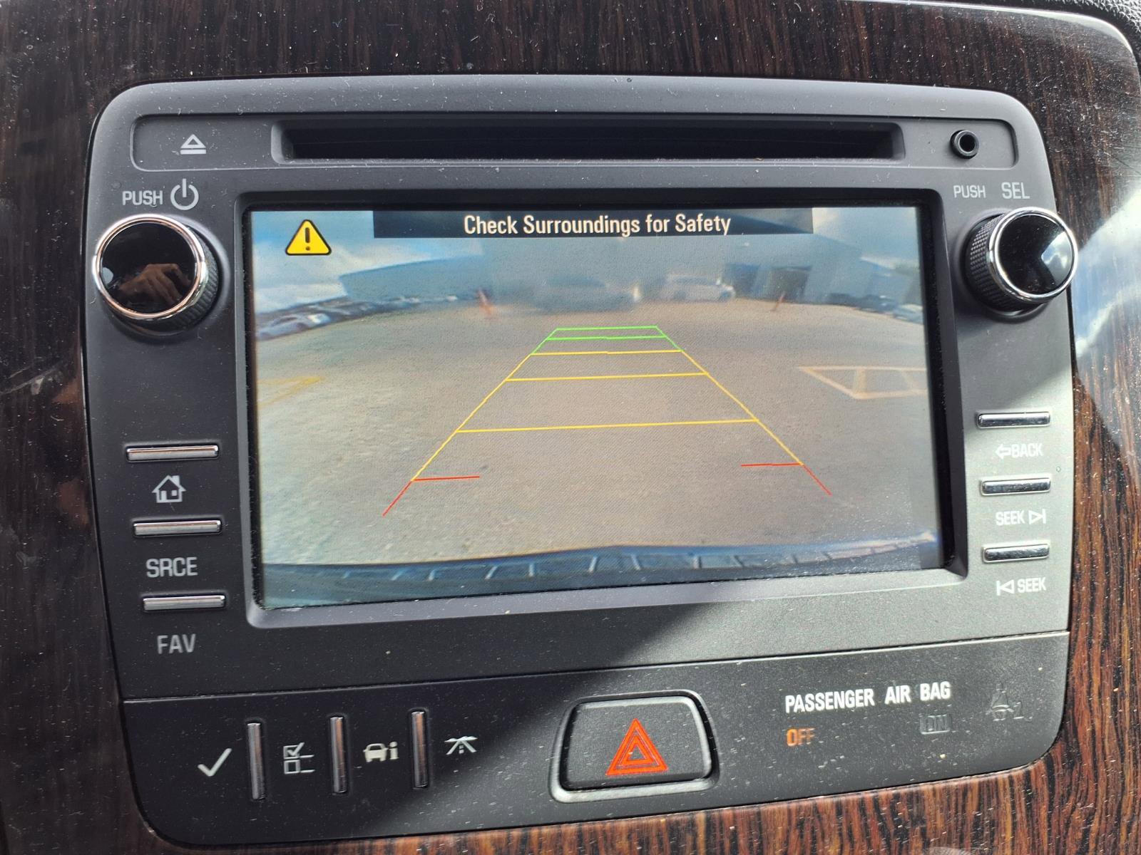 Used 2017 Chevrolet Traverse LT w/ Style and Technology Package image 5