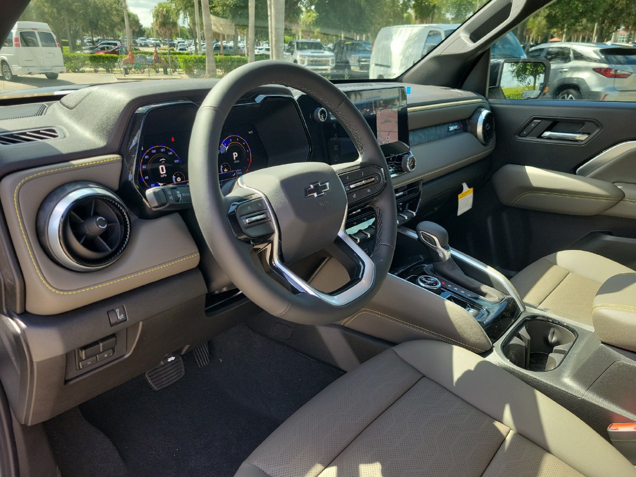New 2026 Chevrolet Colorado ZR2 w/ Technology Package AWD/4WD image 15