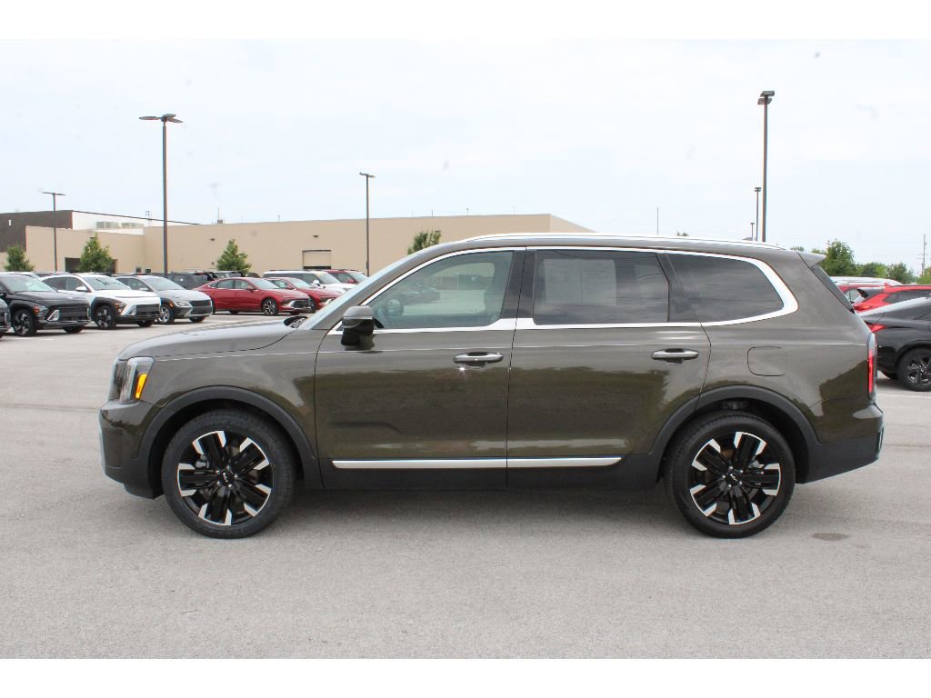Used 2023 Kia Telluride SX image 3