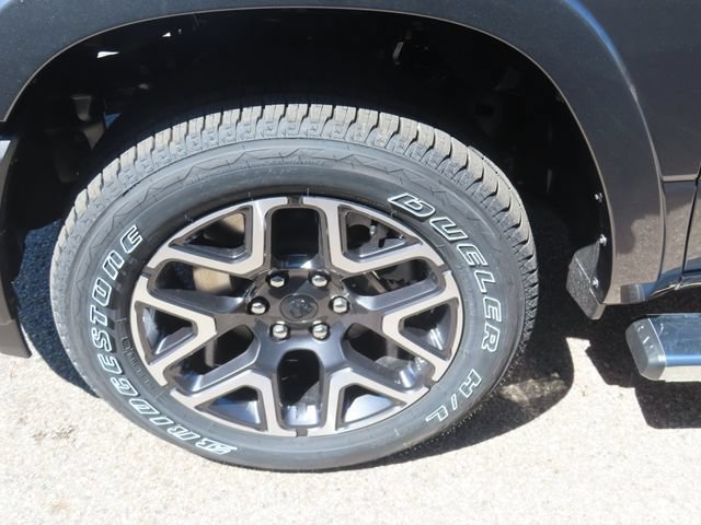 New 2026 RAM 1500 Laramie AWD/4WD image 17