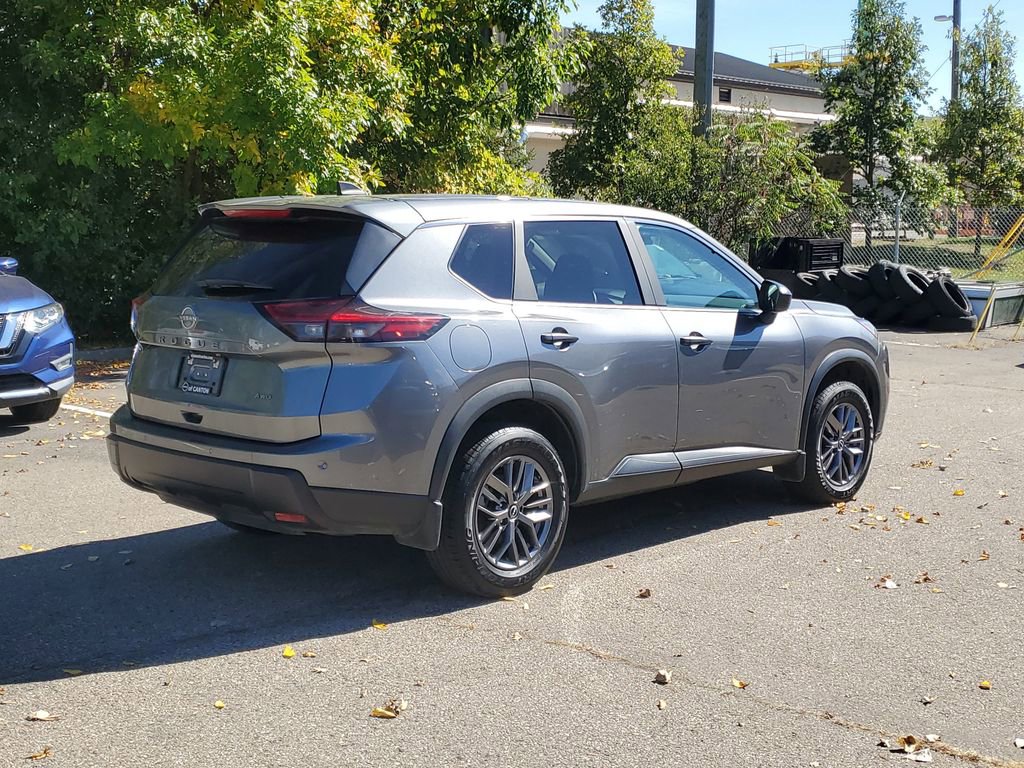 Used 2024 Nissan Rogue S image 4