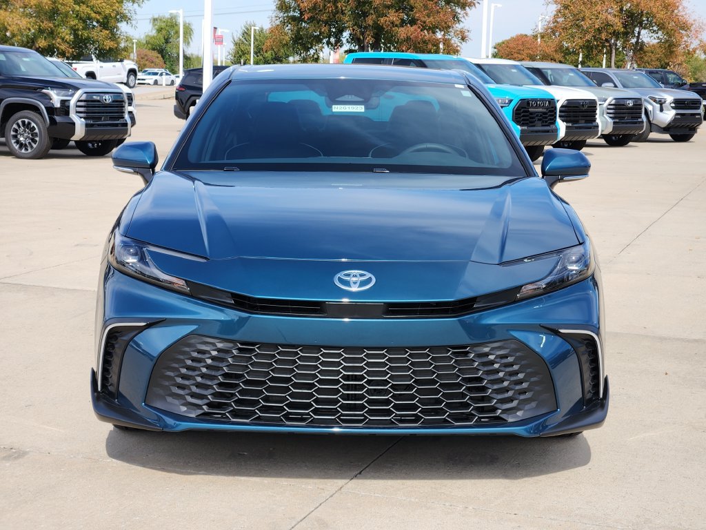 New 2026 Toyota Camry SE w/ Convenience Package FWD image 2