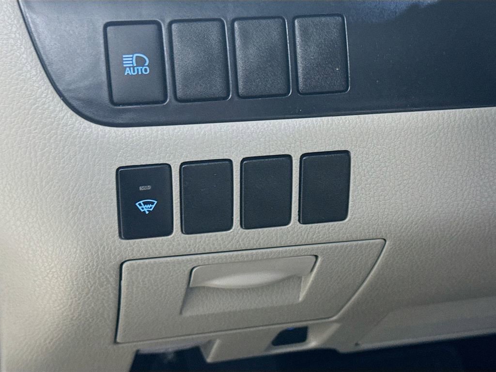 Certified 2019 Toyota Highlander LE image 10