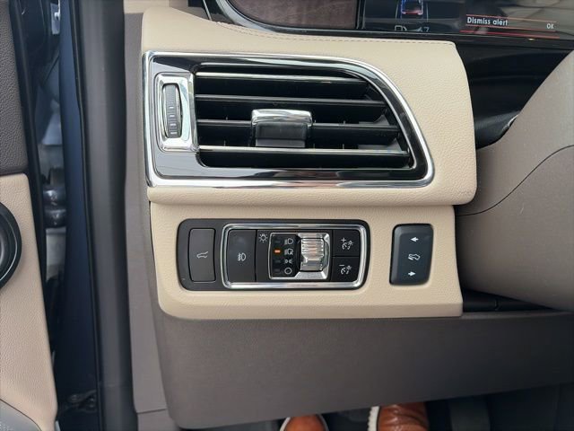 Used 2023 Lincoln Navigator Reserve image 13