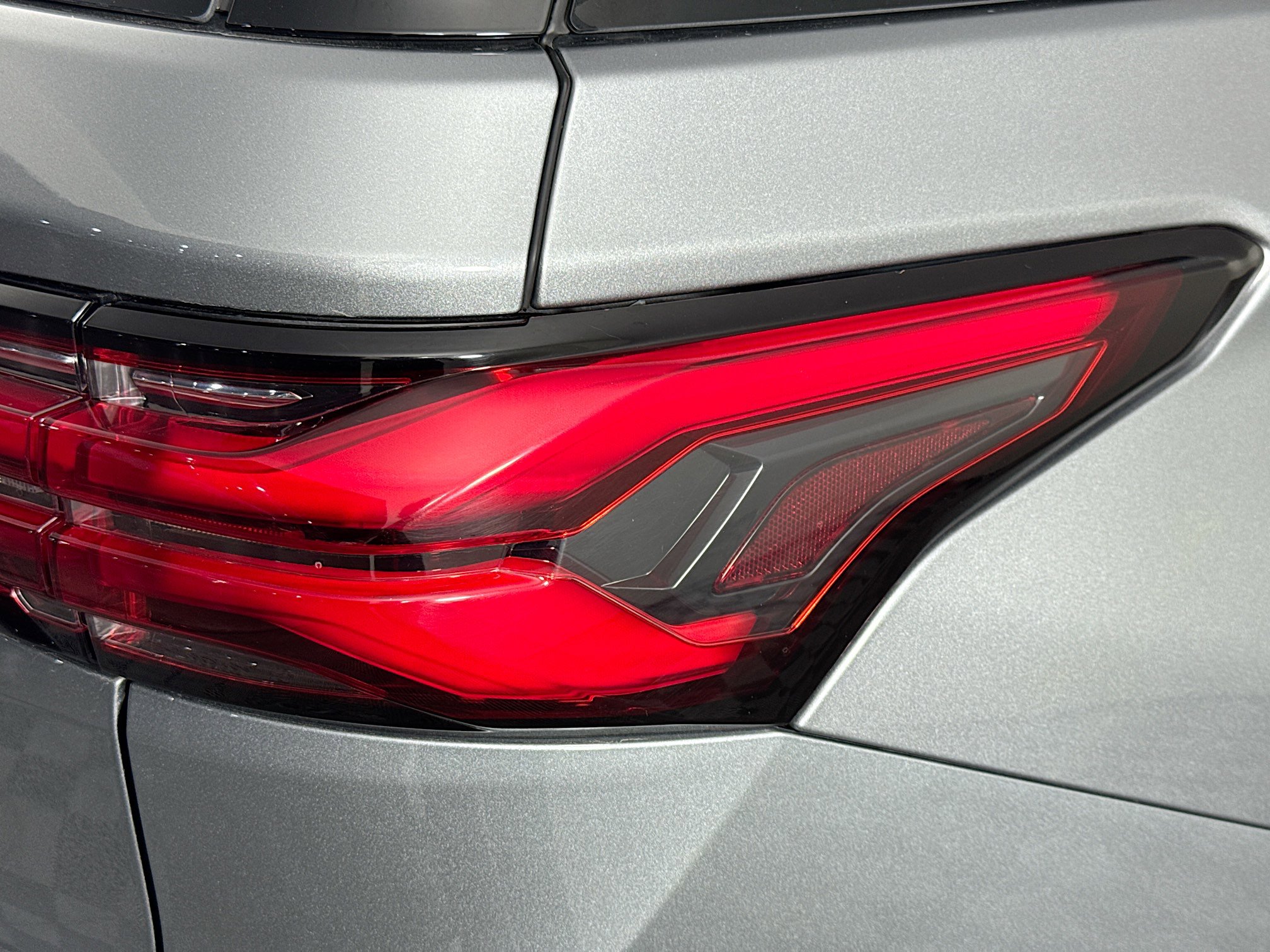 Used 2024 Chevrolet Traverse LS w/ Safety Package image 33