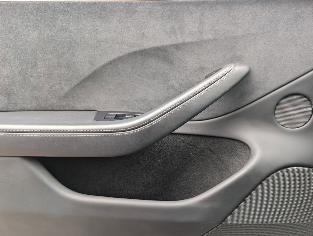 Used 2025 Tesla Model 3 Long Range image 18